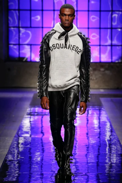 Look 14